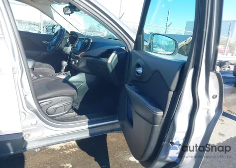 2016 Jeep Cherokee Latitude z USA, uszkodzony, nr VIN 1C4PJLCB7GW307280